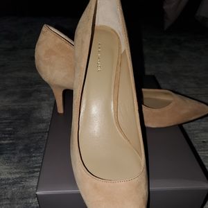 Tan suede pump Sz 8